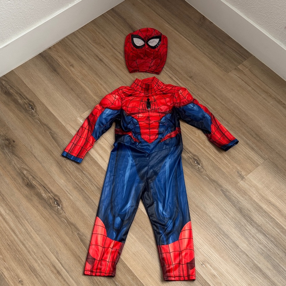 Marvel Disney store Spider Man Costume - age 4